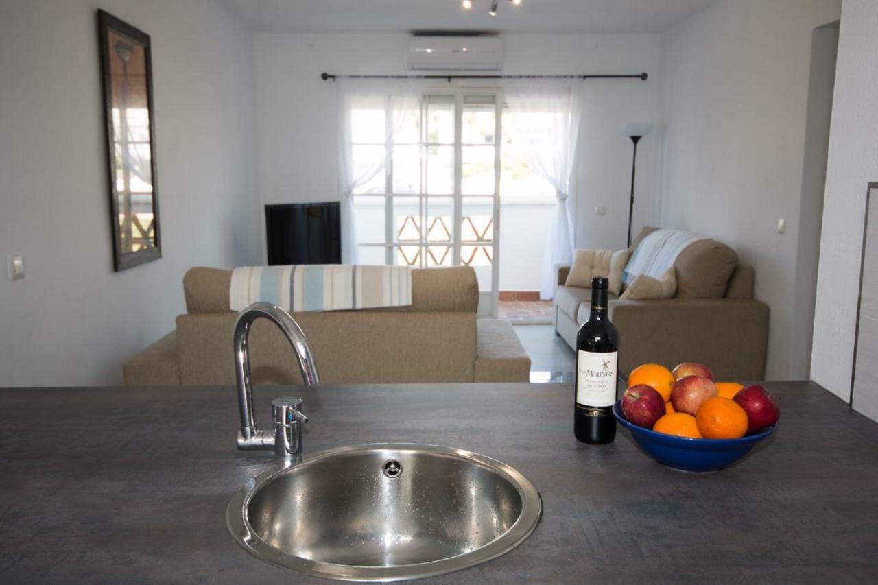 Puerto De La Duquesa Beach Apartment Castillo de Sabinillas エクステリア 写真