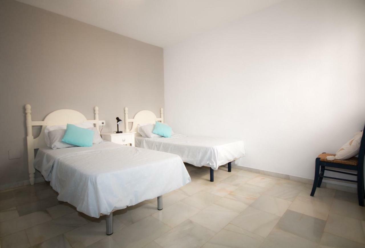 Puerto De La Duquesa Beach Apartment Castillo de Sabinillas エクステリア 写真