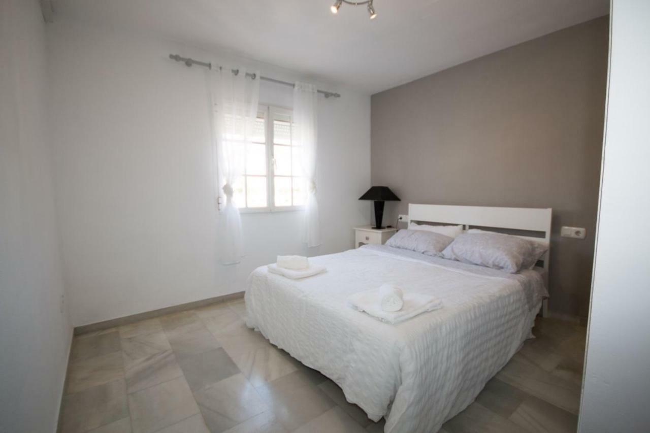Puerto De La Duquesa Beach Apartment Castillo de Sabinillas エクステリア 写真
