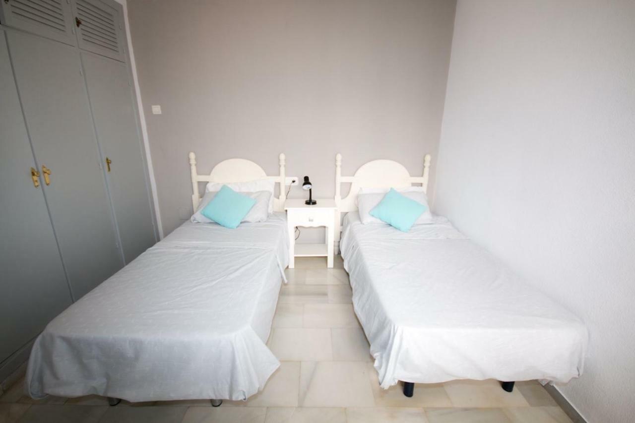 Puerto De La Duquesa Beach Apartment Castillo de Sabinillas エクステリア 写真