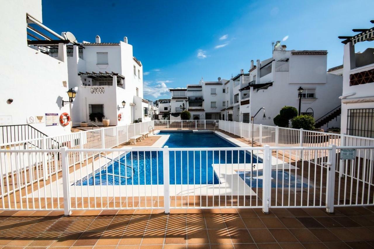 Puerto De La Duquesa Beach Apartment Castillo de Sabinillas エクステリア 写真