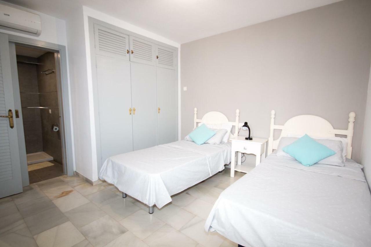 Puerto De La Duquesa Beach Apartment Castillo de Sabinillas エクステリア 写真