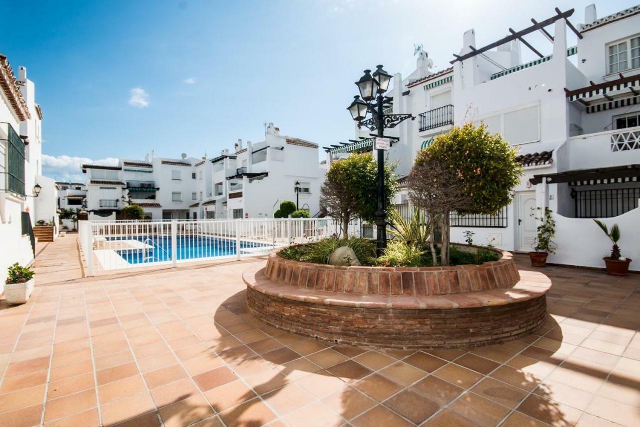 Puerto De La Duquesa Beach Apartment Castillo de Sabinillas エクステリア 写真