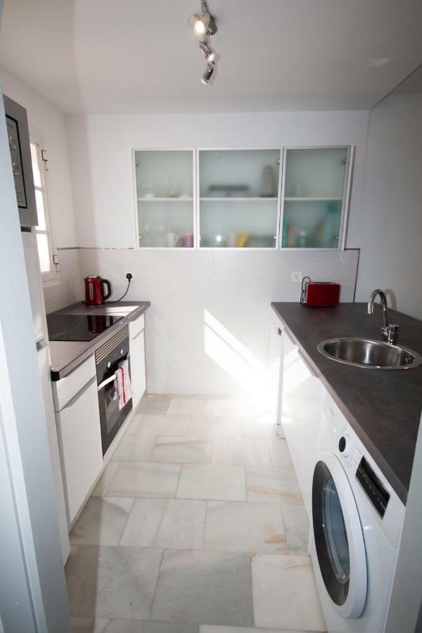 Puerto De La Duquesa Beach Apartment Castillo de Sabinillas エクステリア 写真