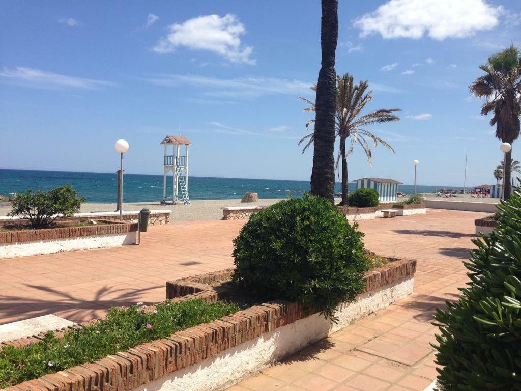 Puerto De La Duquesa Beach Apartment Castillo de Sabinillas エクステリア 写真